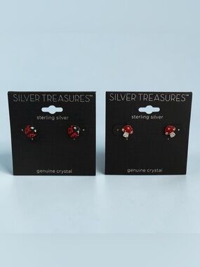 NWT silver treasures stud earrings